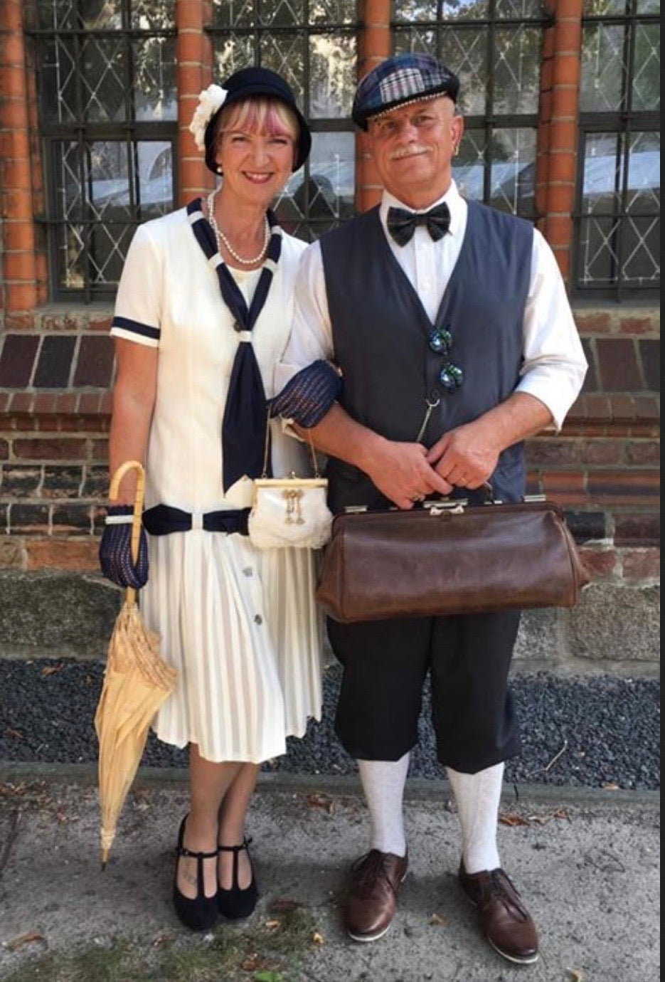 Elegantes Outfit für die Damen und den Herr–20er Jahre für Oldtimer Event – Second Hand Look