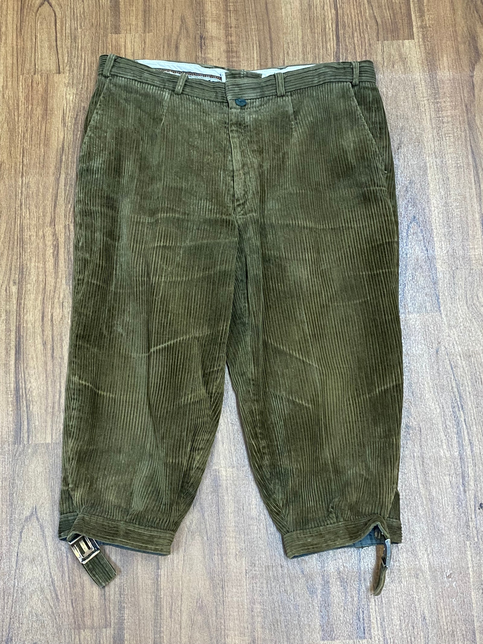 Kniebundcordhose