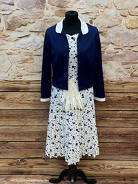 Vintage-Kleid mit Jäckchen und Handschuhe, Unikat, Vintage Gr.46, blaue Jacke, weißes Kleid mit Polka Dots und hellem Handschuhen, das Damen-Kostüm ist ein Unikat