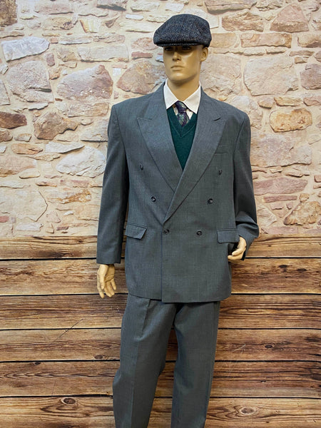Vintage Doppelreiher-Outfit grau Größe 54 mit Pullunder und Schiebermütze