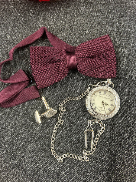 Komplettes Accessoires Set mit Fliege, Taschenuhr und Manschettenknöpfen