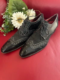 Schwarze Vintage Brogue-Oxfords aus Leder mit kontrastierenden Nähten