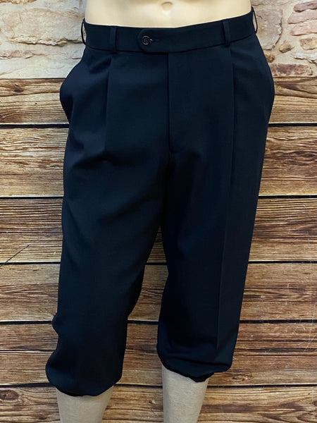 Schwarze Knickerbockerhose Größe 50, Vintage Herrenhose aus Polyester, Schurwolle und Polyamid, sehr guter Zustand, Bundfalte und Knopfverschluss.