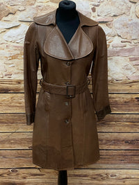 Vintage Damen-Ledermantel Gr. 36 in Braun mit Reverskragen und Taillengürtel