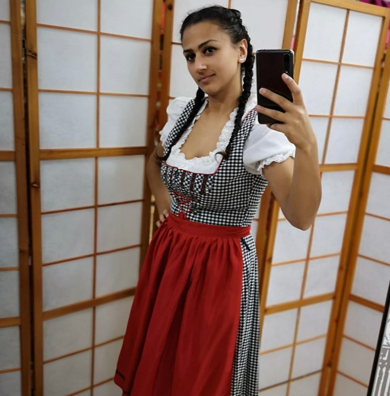 Dirndl-Guide: Verschiedene Arten, Schnitte & Stile