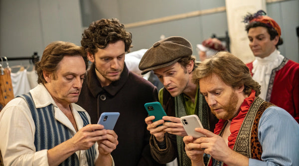 So sammelst du Ensemble-Feedback per QR-Code nach der Premiere