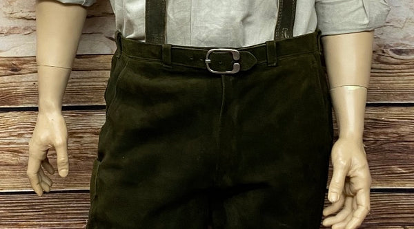 Lederhosen-Trends: Aktuelle Farben, Stickereien & Details