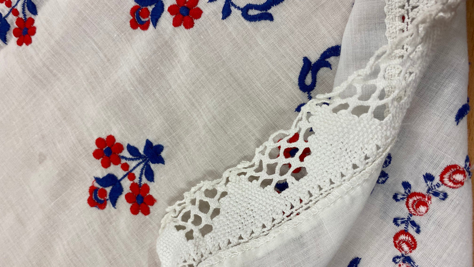 Trachten bemalen & besticken: Individuelle Gestaltung von Trachtenkleidung