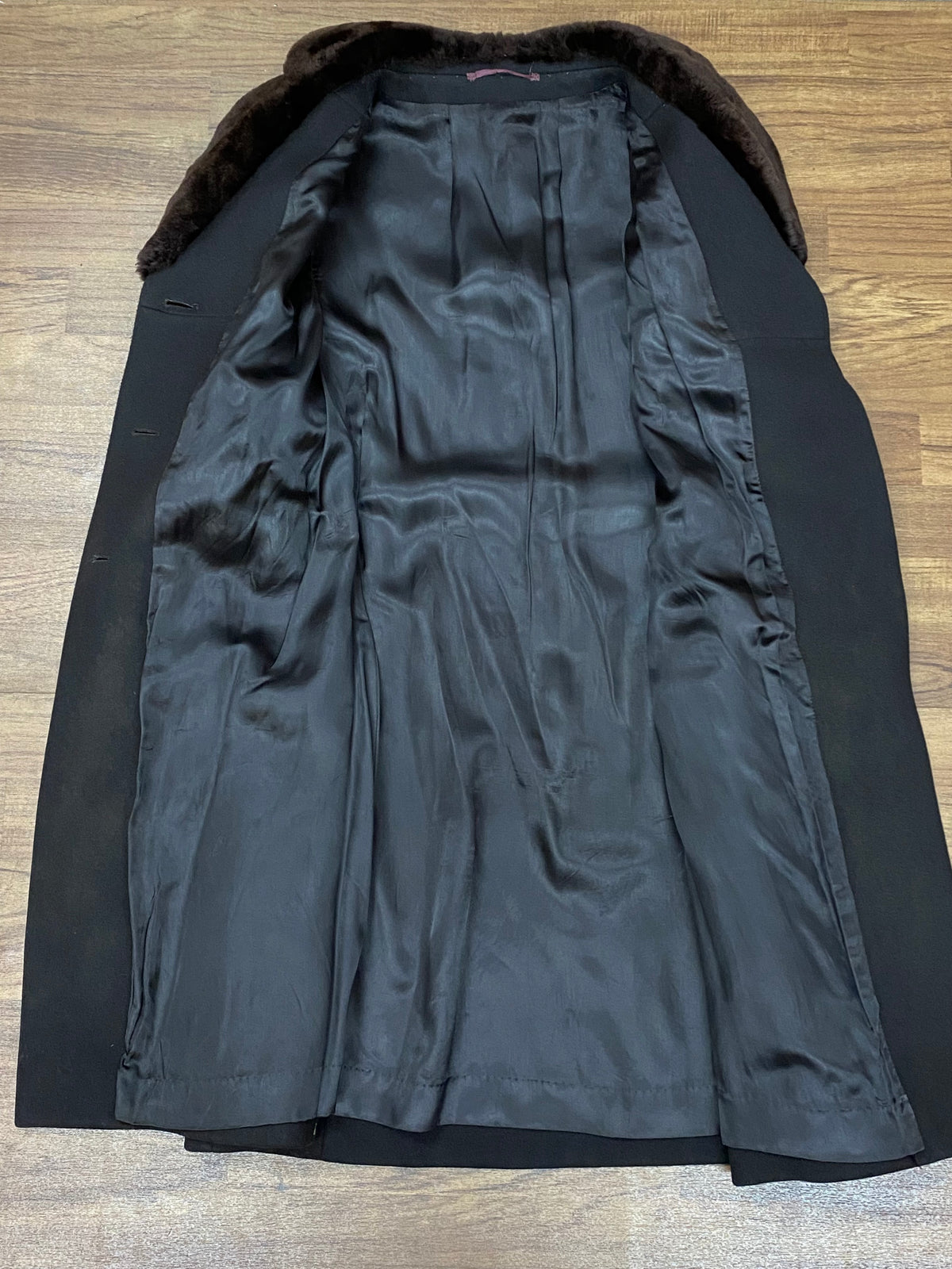 Manteau femme long vintage style années 1920 en noir avec col fourrure taille 40