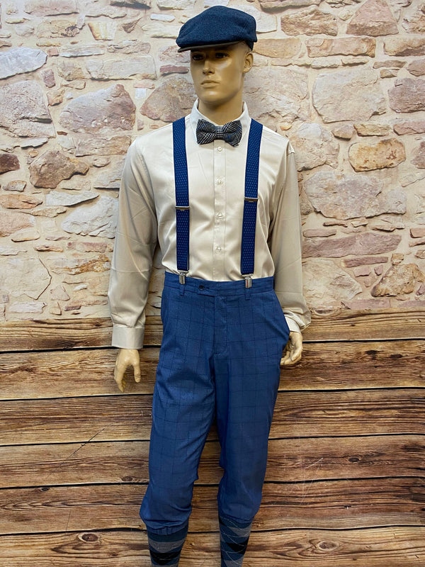 20er Jahre Herren Outfit Gr. 56 mit blauer Knickerbockerhose, Hosenträgern, Fliege und Schiebermütze