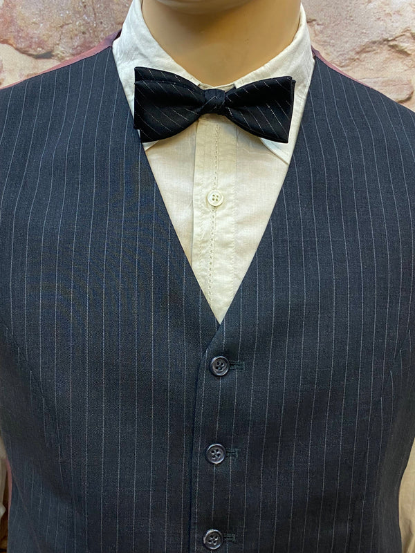 20er Jahre Herren Knickerbocker Outfit Gr. 50 – Nadelstreifen & Schiebermütze
