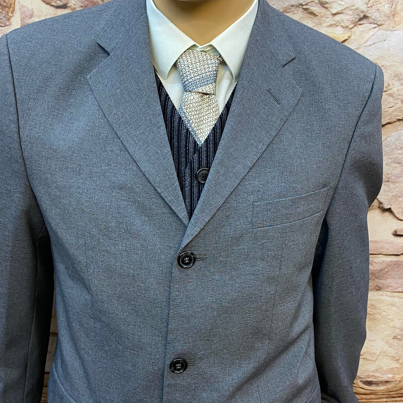 „Detail graues Sakko mit Weste Cinque Vintage Herren Outfit“
