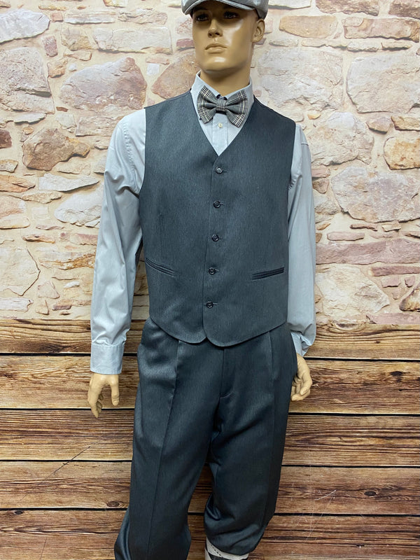 Weste, Schiebermütze, Hemd, Fliege und Knickerbocker im 1920er Stil – Outfit Herren Gr.54