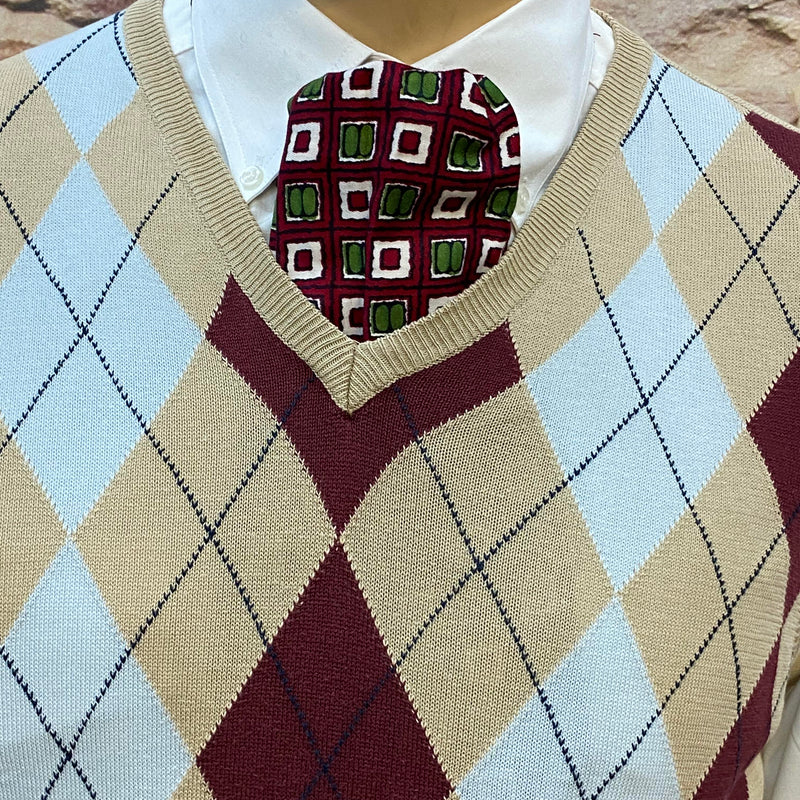 „Argyle Pullunder beige bordeaux hellblau 20er Jahre Herren Outfit“