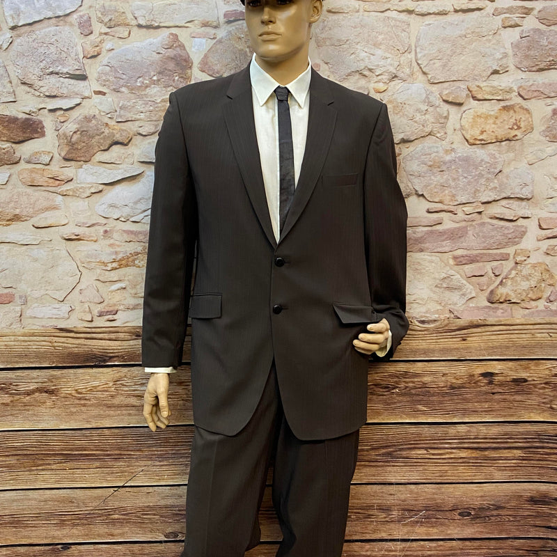 „20er Jahre Herren Outfit Größe 54 in Dunkelbraun – Anzug mit Knickerbocker und Schiebermütze“