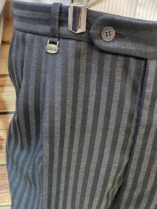 „Vintage Stresemannhose mit Nadelstreifen aus Schurwolle Detailaufnahme“