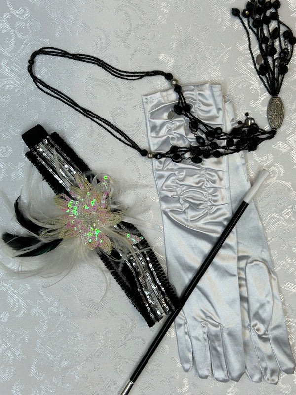 20er Jahre Charleston Set, Damen, mit Kopfschmuck, langen Handswchuhen, Perlenkette und. Zigarettenspitze in schwarz silber