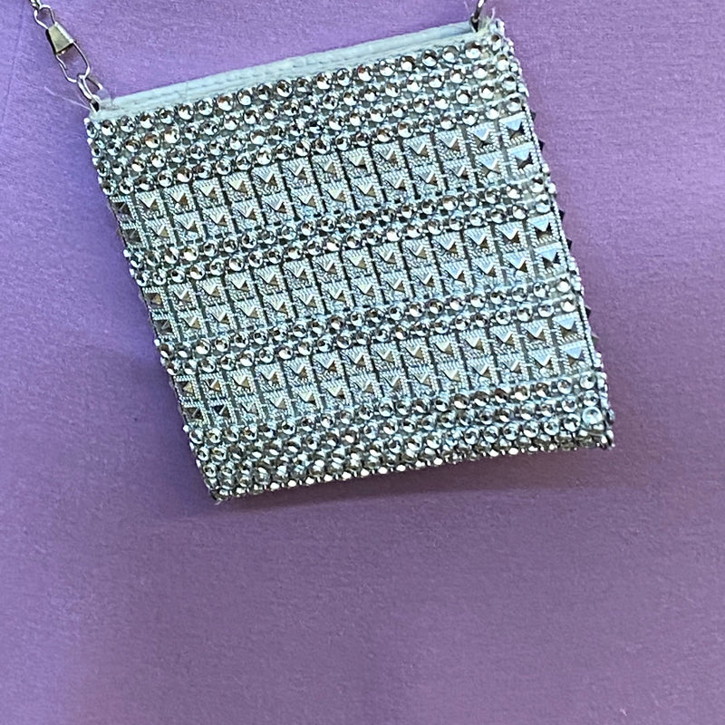 Hochwertiges Kleid im 20er Jahre Stil, mit kl.Handtasche und Kopfschmuck Gr.50