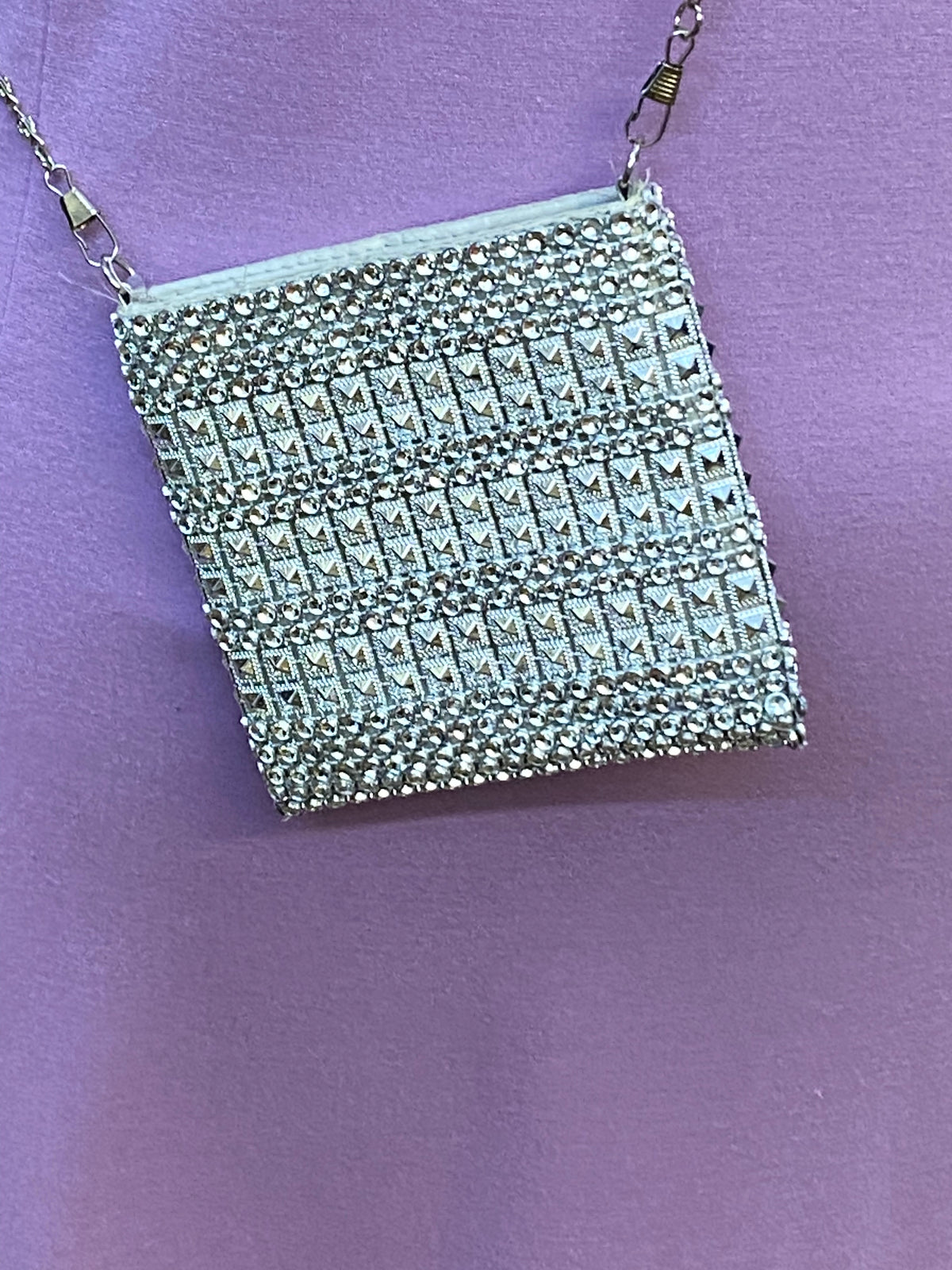 Hochwertiges Kleid im 20er Jahre Stil, mit kl.Handtasche und Kopfschmuck Gr.50