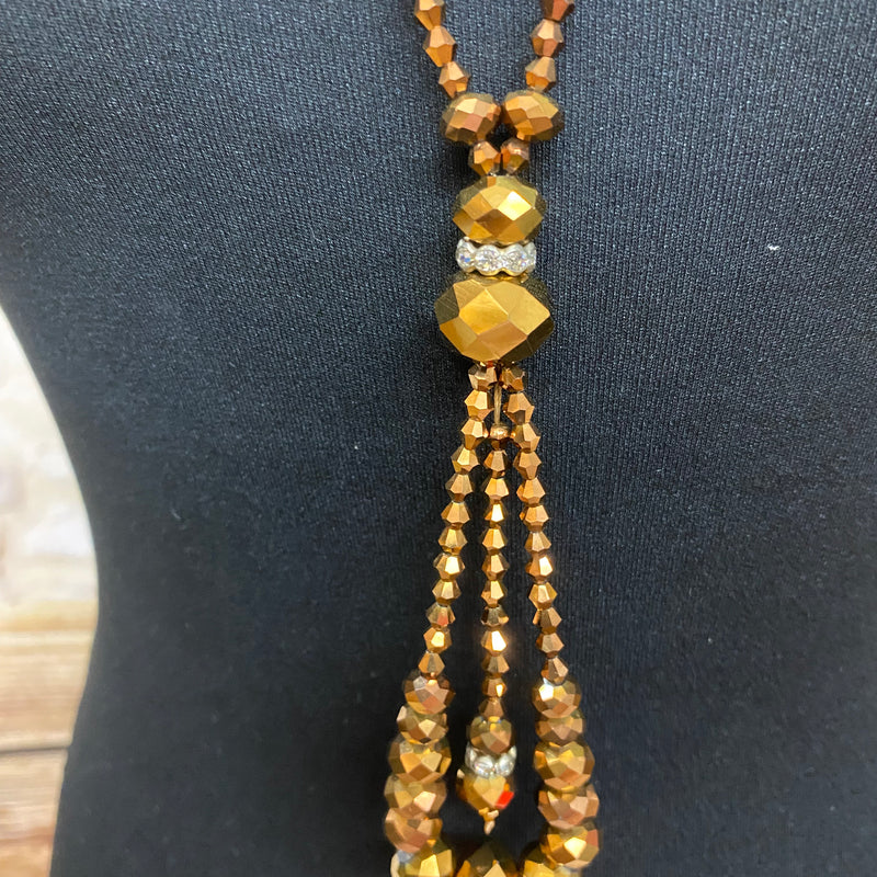 20er Damen-Set, Turban, Brosche und Perlenkette
