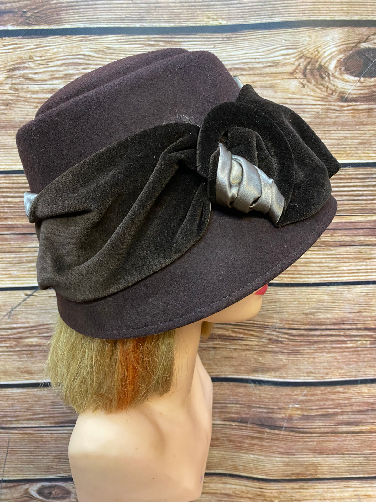 chapeau cloche vintage par Whiteley 20s Casque Cloche taille 58