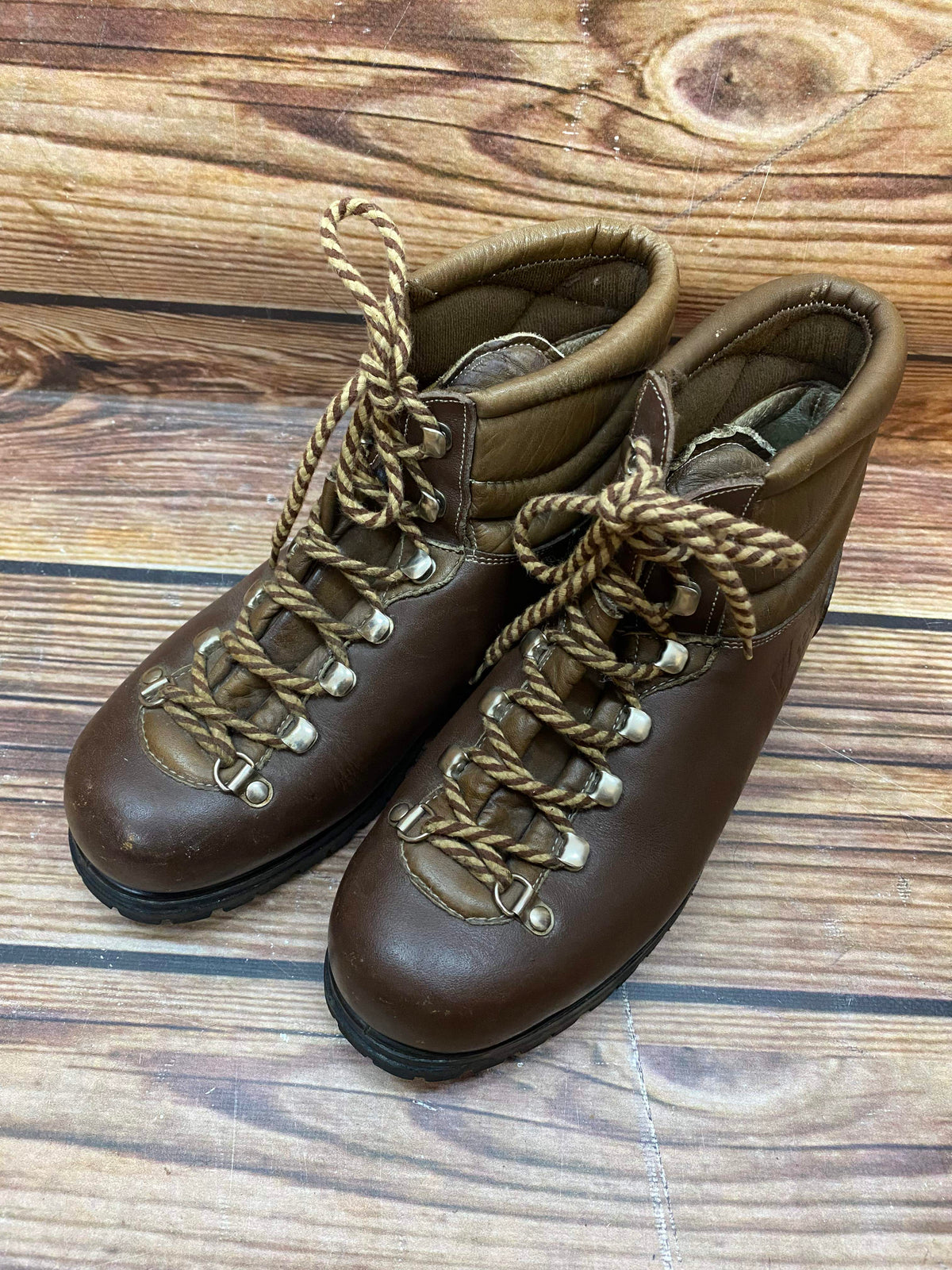 Braune Vintage Trachten-Schnürstiefel Größe 40