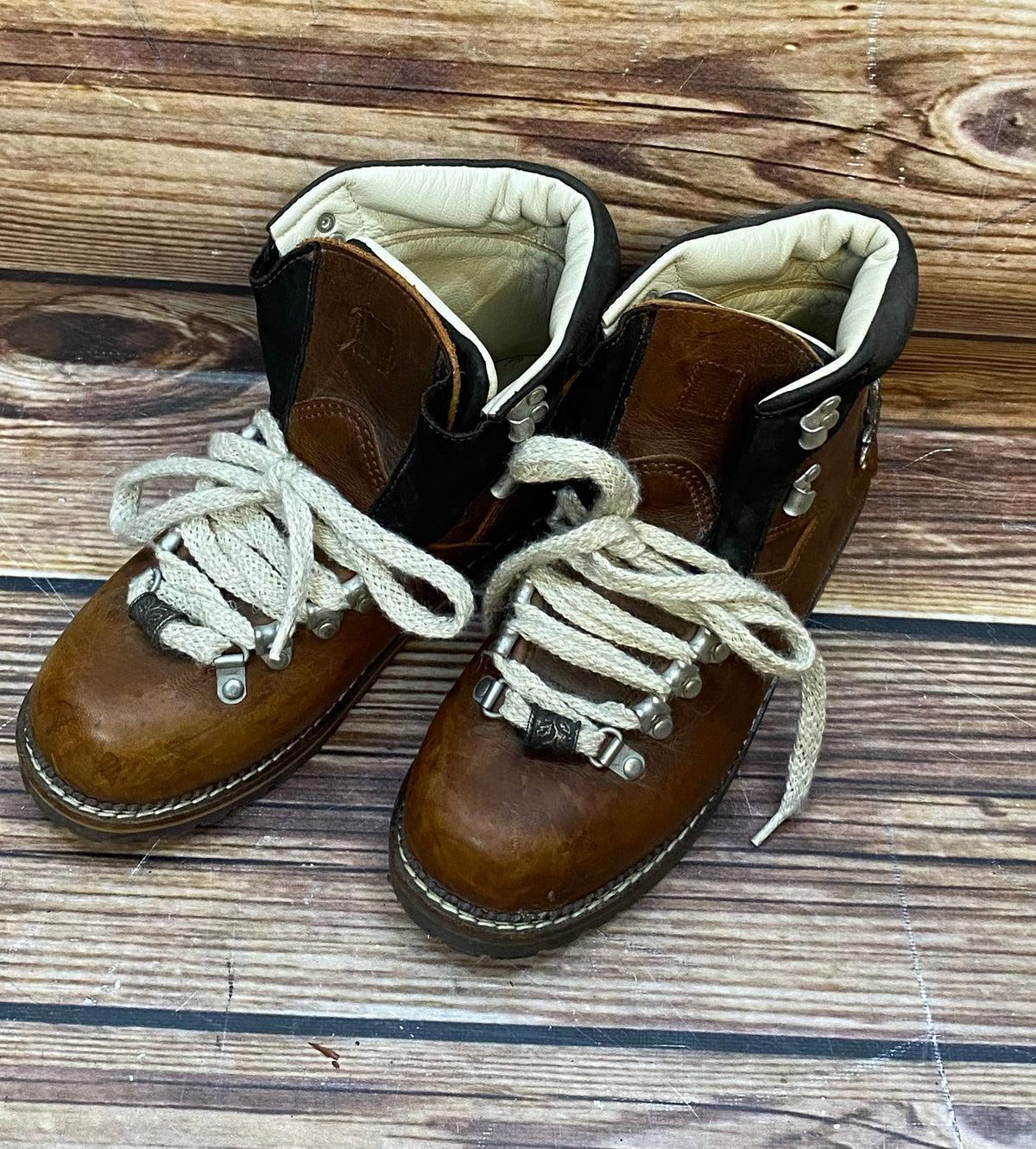 Vintage Skandal-Trachten Schnürstiefel Größe 38 