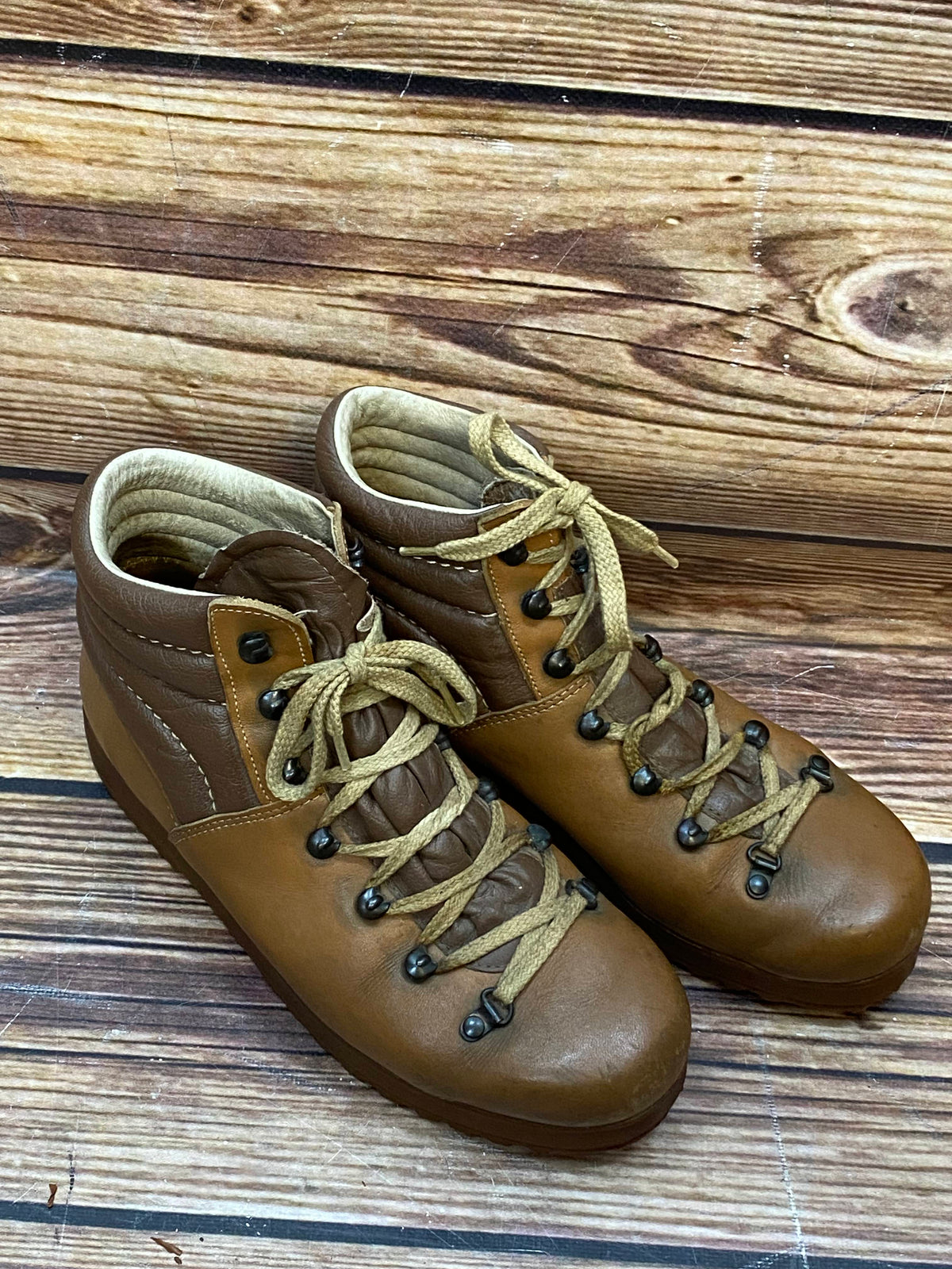 Braune Vintage Trachten-Schnürstiefel für Damen, Größe 40