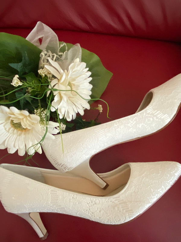 Brautschuh in der Farbe Ivory Gr.43