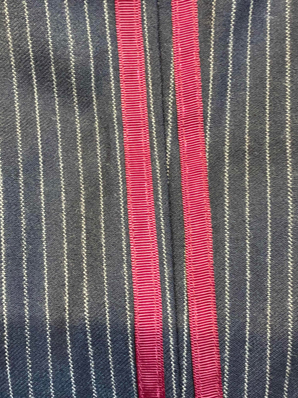 Vintage Nadelstreifen Kostüm Damen Gr. 40 – Blazer, Oberteil, Hose & Hut, Ansicht 6