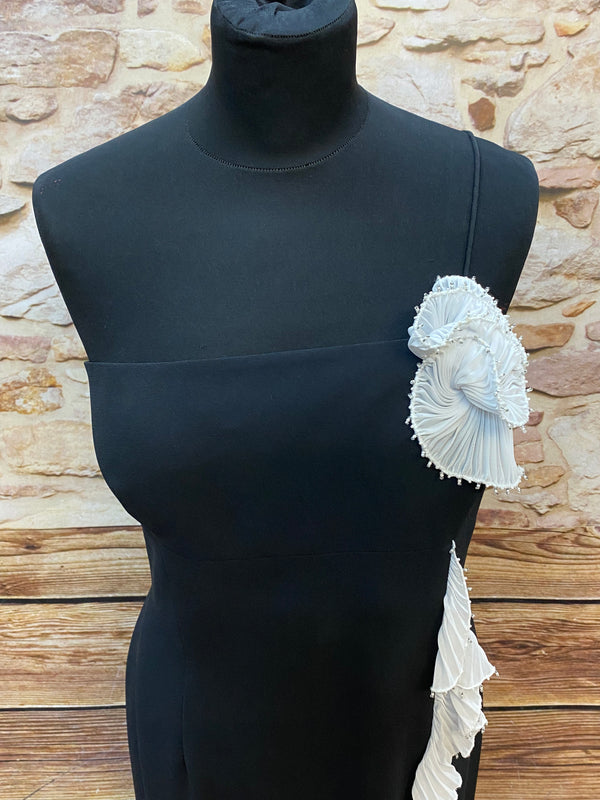 Abendkleid Secondhand schwarz mit weißen Verzierungen Gr.42