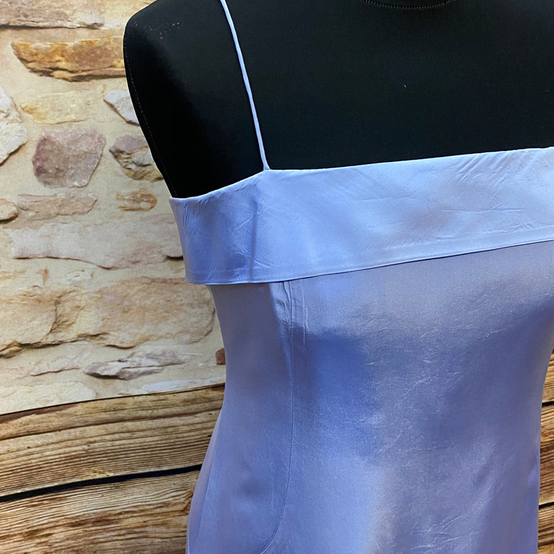 Abendkleid in Lavendel – Perfekt für kreative Fotoshootings Gr.40