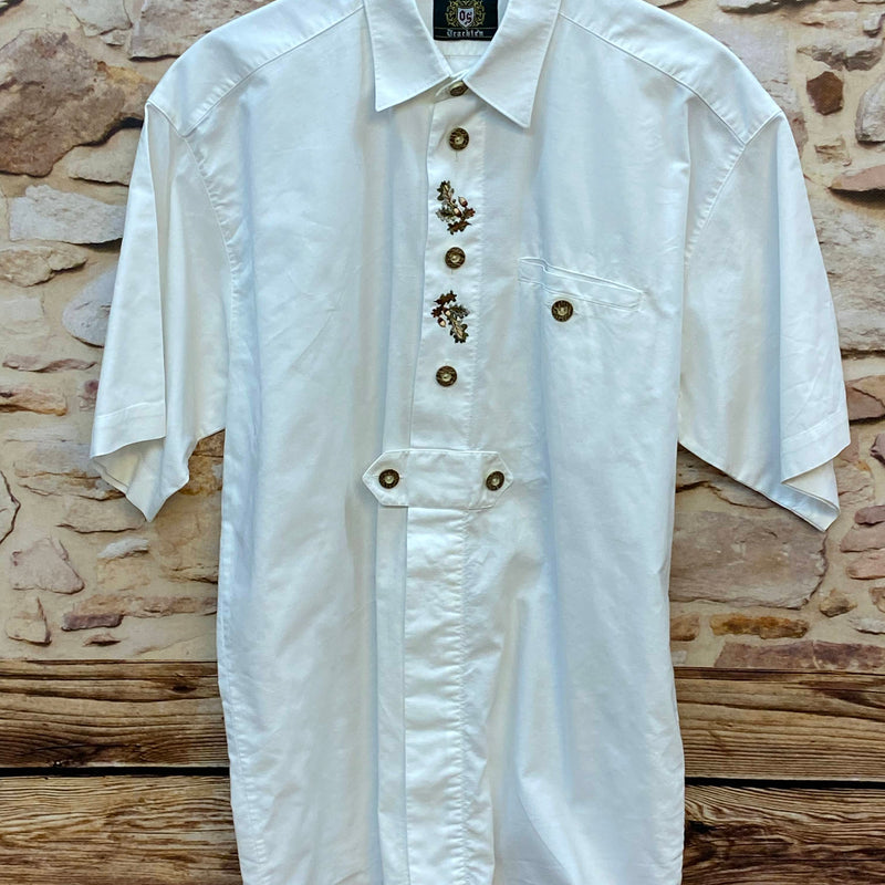 „Vintage Trachtenhemd für Herren in Weiß mit bestickter Frontleiste“