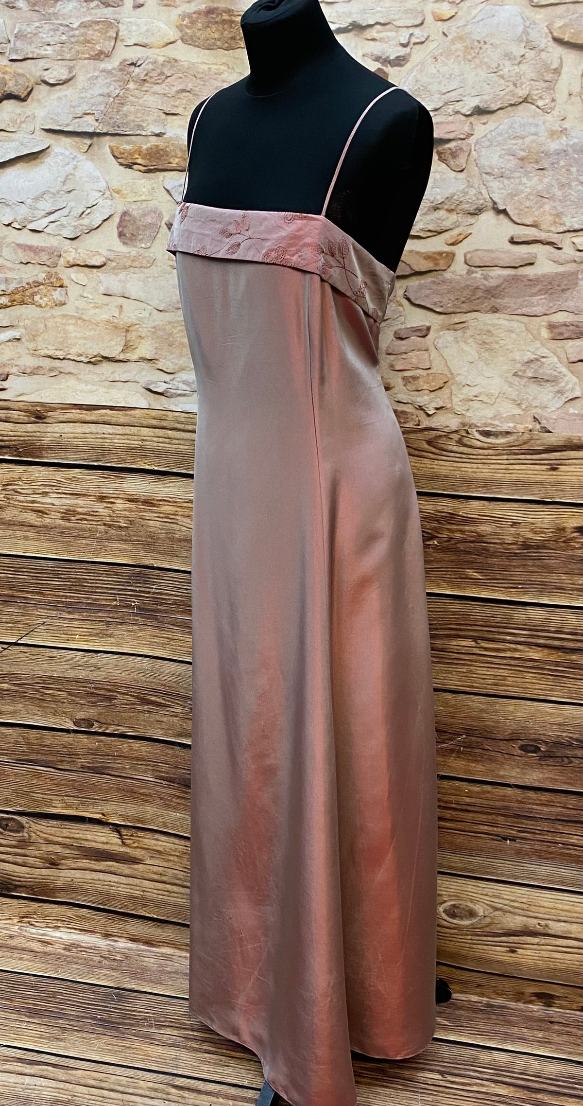 Robe de soirée vieux rose chatoyant taille 48 