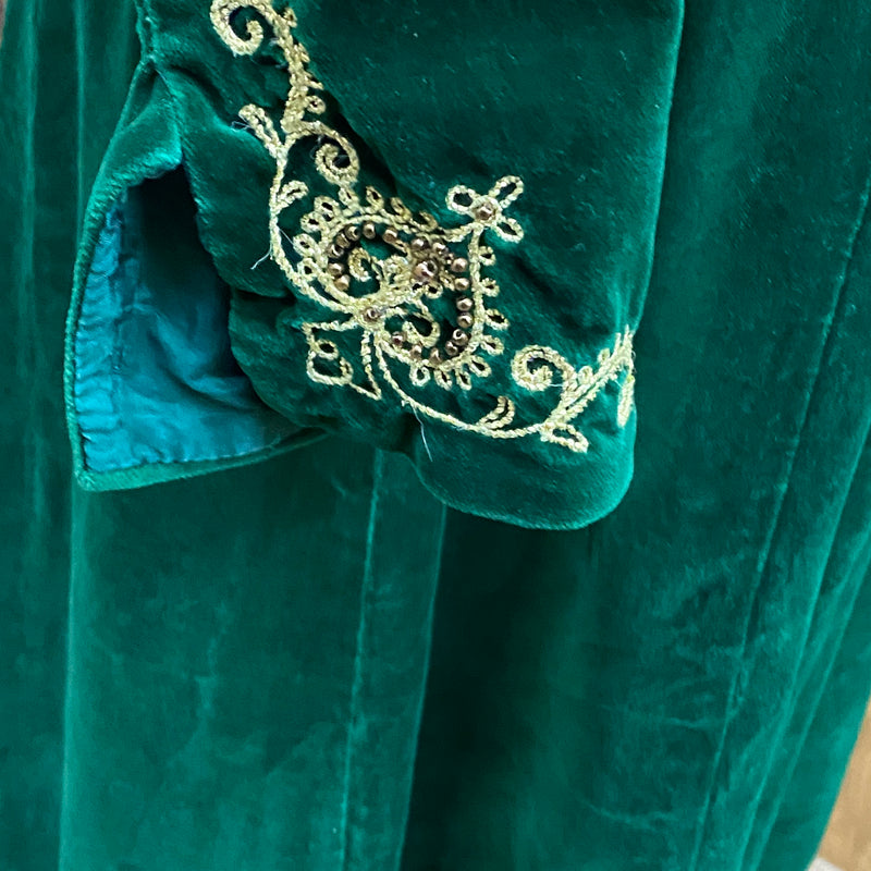 Vintage antikes Trachtenkleid Samtkleid Langarm Goldstickerei, Gr.44