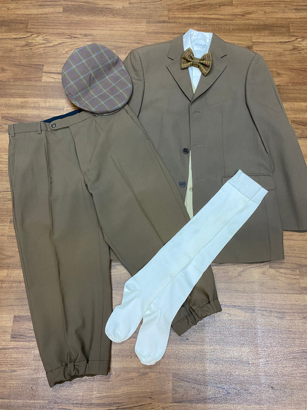 Babylon Berlin Outfit 20er Jahre Stil Anzug mit Knickerbocker, Sakko, Hemd, Kniestrümpfe, Fliege und Schiebermütze,  Gr.94