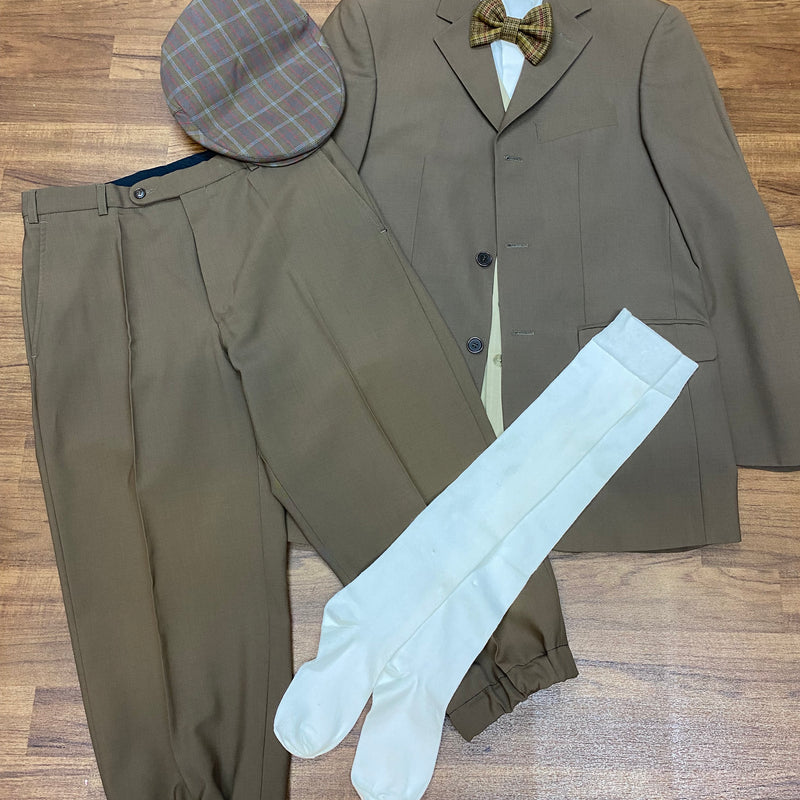 „Outfit 20er Jahre Stil Anzug mit Knickerbocker, Sakko, Hemd, Kniestrümpfe, Fliege und Schiebermütze,  Gr.94