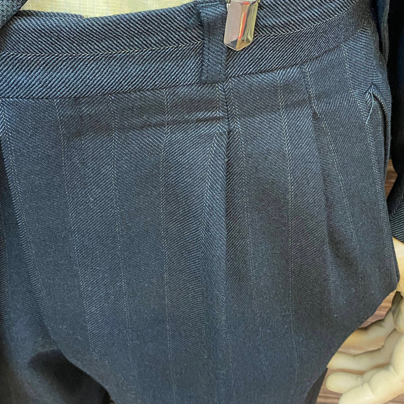 Vintage Nadelstreifen-Anzug – Babylon Berlin Stil, Gr. 50