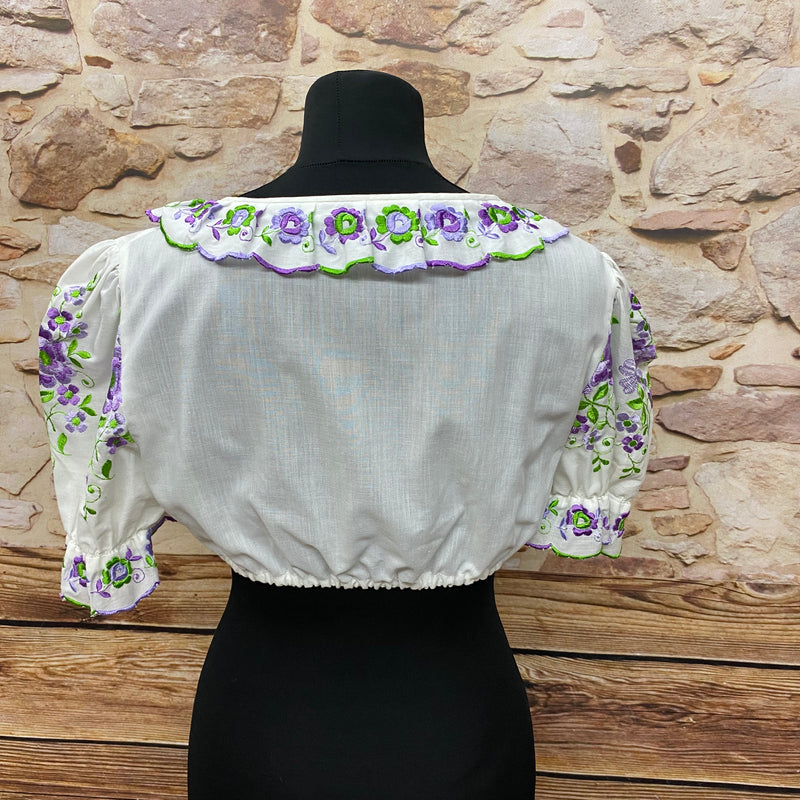 Vintage Dirndlbluse, Trachtenbluse mit lila/grüner Stickerei, Unikat Gr.40