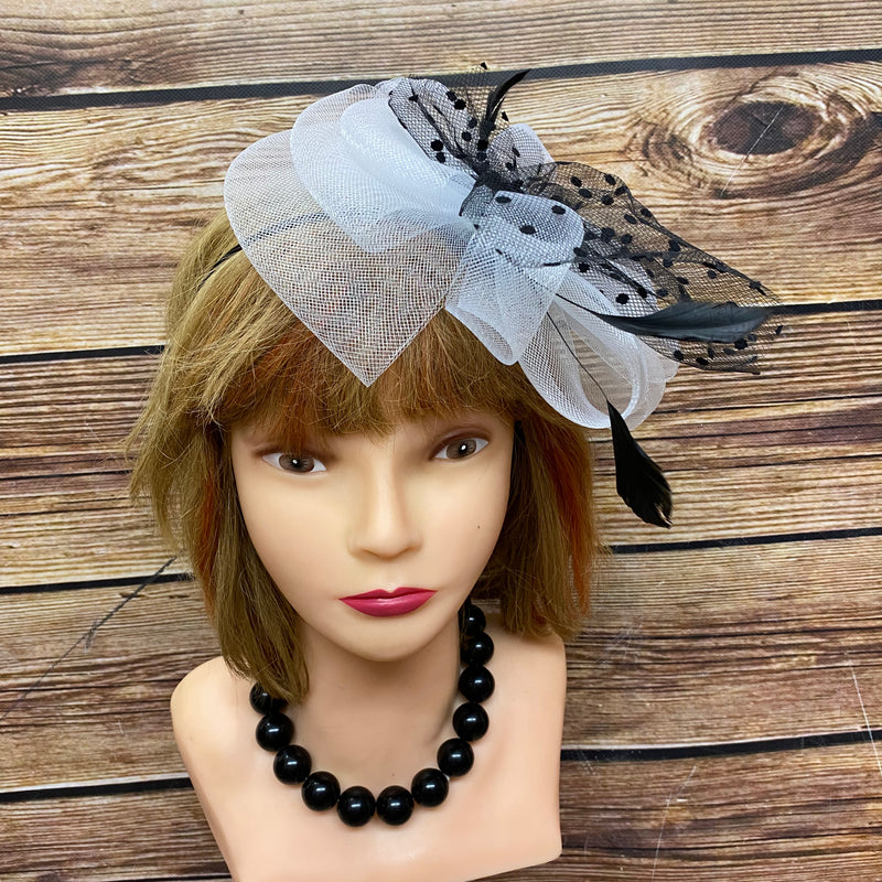 Black and White Accessoires Damen Set mit Fascinator und Perlenkette
