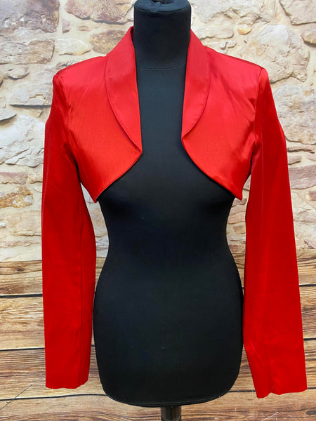 „Roter Damen Bolero vintage mit Reverskragen, Vorderansicht“