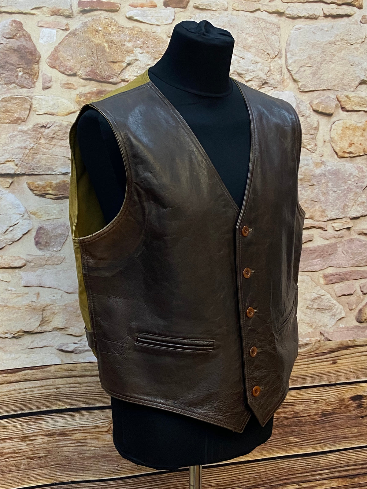 gilet en cuir vintage taille homme 50 en marron foncé 