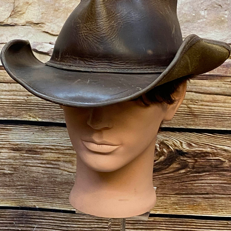 Brauner Vintage Leder-Cowboyhut von Fox Creek mit geformter Krempe und sichtbarer Patina