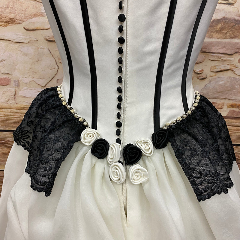 Steampunk-Brautkleid ivory/schwarz – Gr. 38