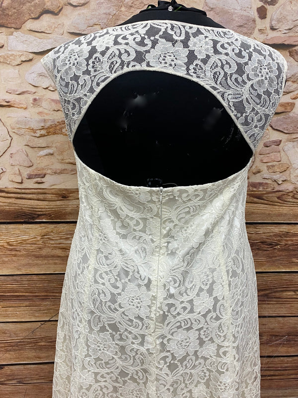 Vintage-Spitzenbrautkleid mit Satinband – Gr. 54