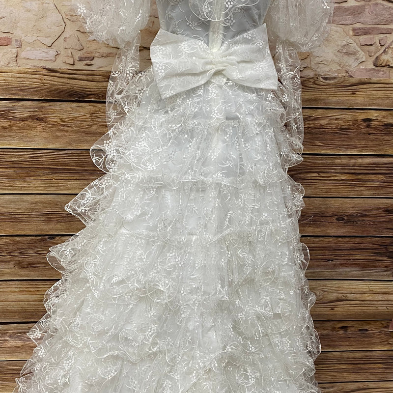 Vintage Brautkleid aus Spitze & Satin – Gr. 36 mit Schleppe