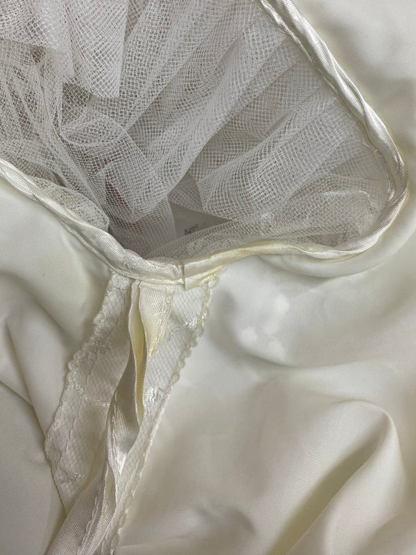 Vintage Brautkleid aus Spitze & Satin – Gr. 36 mit Schleppe