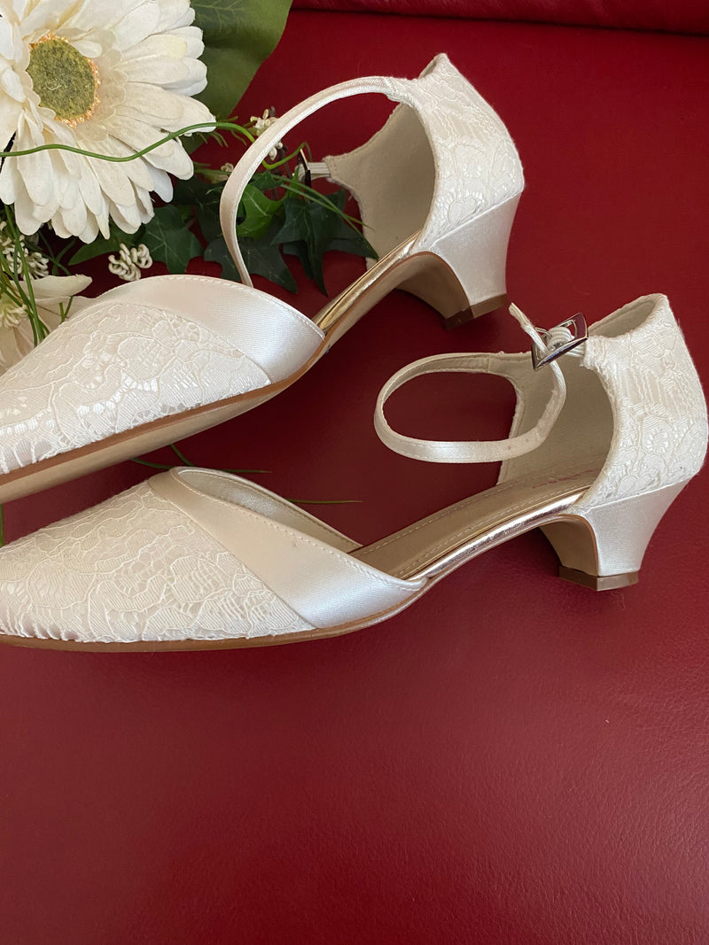 Brautschuh Mickie von der Marke Rainbow Club Gr.37 in Ivory Hochzeit