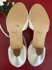 Chaussure de mariée Mickie de la marque Rainbow Club taille 37 en mariage ivoire