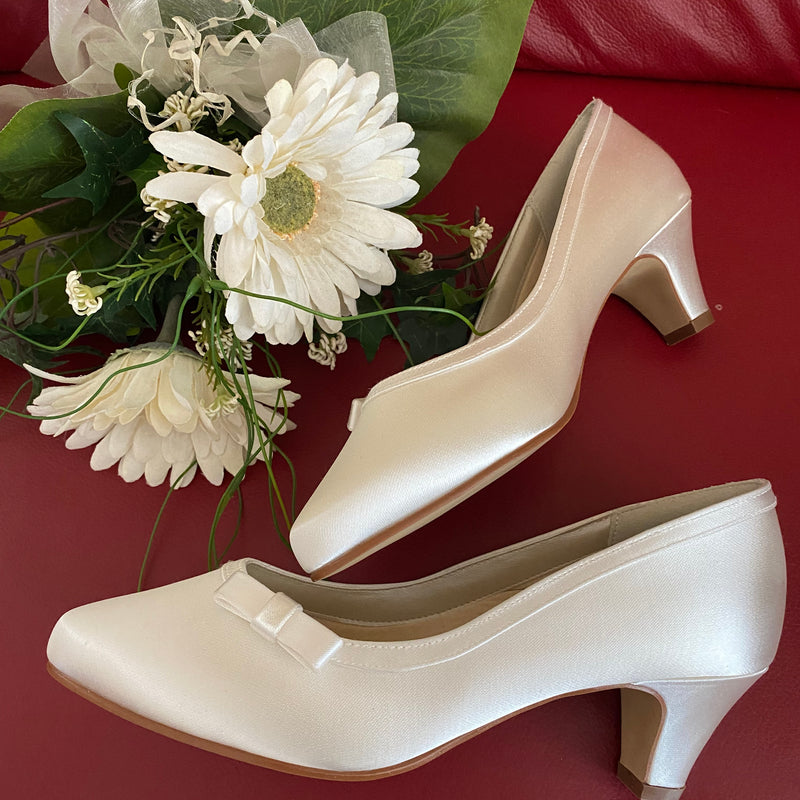Brautschuhe von Rainbow Club Josephine Gr.41 (8) in Ivory